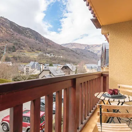 Appartement Pour 6 à Saint-lary Avec Balcon Et Parking - Fr-1-296-446 *