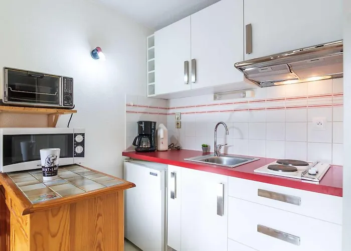 Pour 6 A Saint-lary Avec Balcon Et Parking - Fr-1-296-446 *