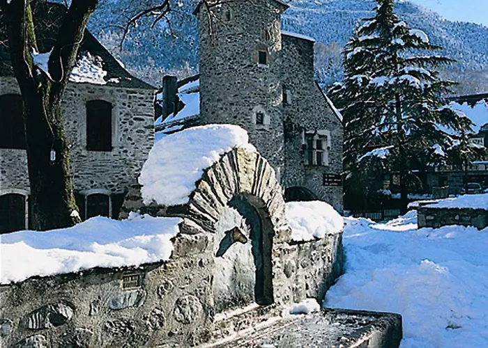 Pour 6 A Saint-lary Avec Balcon Et Parking - Fr-1-296-446 * Saint-Lary-Soulan