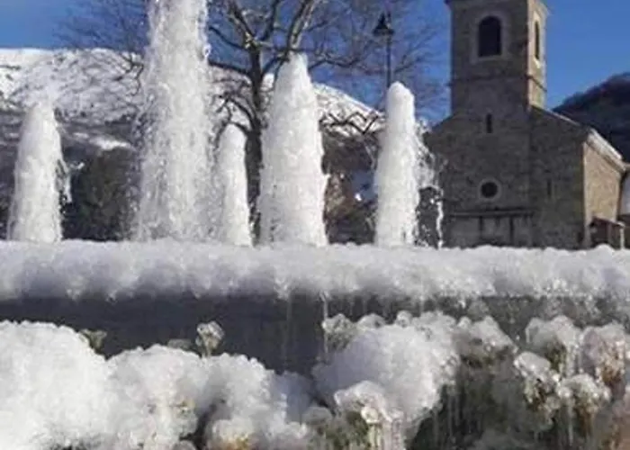 Pour 6 A Saint-lary Avec Balcon Et Parking - Fr-1-296-446 Apartmán